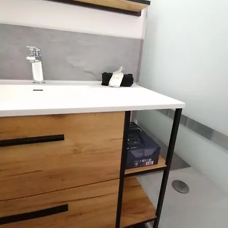 Cabine, Clim, Wifi, Vue Marina, 100m Appartement